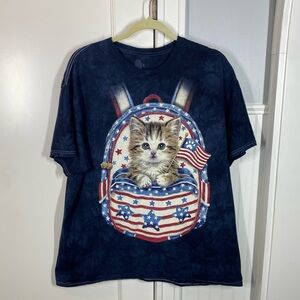 The Mountain Patriotic Kitten in backpack Classic Cotton T-Shirt size xl unisex